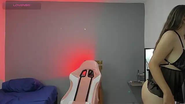 gwen ashly online show from 03-18-25, 06:59