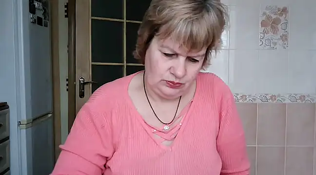 Snapshot of Ettie_Tonia chatting on 02-14-25, 01:08 Ettie Tonia online show from 02-14-25, 01:08