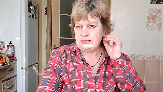 Snapshot of Ettie_Tonia chatting on 02-26-25, 12:47 Ettie Tonia online show from 02-26-25, 12:47