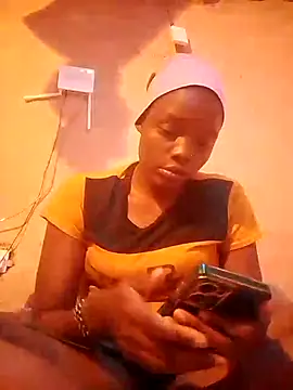 Snapshot of QUEEN-NAIMA chatting on 09-17-25, 09:22 QUEEN-NAIMA online show from 09-17-25, 09:22