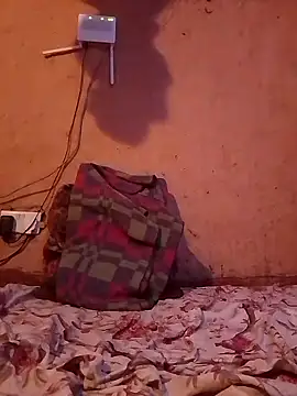 Snapshot of QUEEN-NAIMA chatting on 09-19-25, 06:48 QUEEN-NAIMA online show from 09-19-25, 06:48