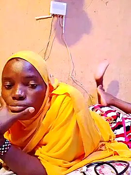 Snapshot of QUEEN-NAIMA chatting on 11-14-25, 03:00 QUEEN-NAIMA online show from 11-14-25, 03:00