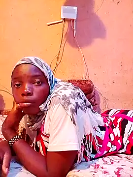 Snapshot of QUEEN-NAIMA chatting on 11-15-25, 08:44 QUEEN-NAIMA online show from 11-15-25, 08:44