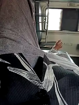 Snapshot of 1010SumiT chatting on 10-27-25, 02:59 1010SumiT online show from 10-27-25, 02:59