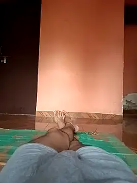 Snapshot of 1010SumiT chatting on 06-19-26, 01:21 1010SumiT online show from 06-19-26, 01:21