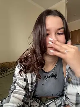 Snapshot of PoppyRobinson chatting on 12-08-24, 08:20 PoppyRobinson online show from 12-08-24, 08:20