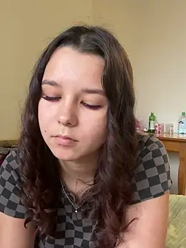 Snapshot of PoppyRobinson chatting on 12-12-24, 11:18 PoppyRobinson online show from 12-12-24, 11:18