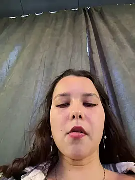 Snapshot of PoppyRobinson chatting on 12-13-24, 12:06 PoppyRobinson online show from 12-13-24, 12:06