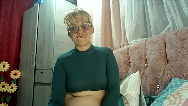 Snapshot of taylor198115 chatting on 12-06-24, 07:34 taylor198115 online show from 12-06-24, 07:34