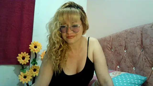 Snapshot of taylor198115 chatting on 01-05-25, 07:49 taylor198115 online show from 01-05-25, 07:49