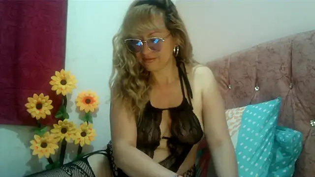 Snapshot of taylor198115 chatting on 01-17-25, 07:41 taylor198115 online show from 01-17-25, 07:41