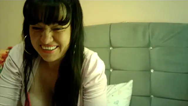 Snapshot of taylor198115 chatting on 12-05-25, 06:33 taylor198115 online show from 12-05-25, 06:33