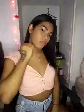 Snapshot of fernanda_Sweet1 chatting on 02-25-25, 04:14 fernanda Sweet1 online show from 02-25-25, 04:14