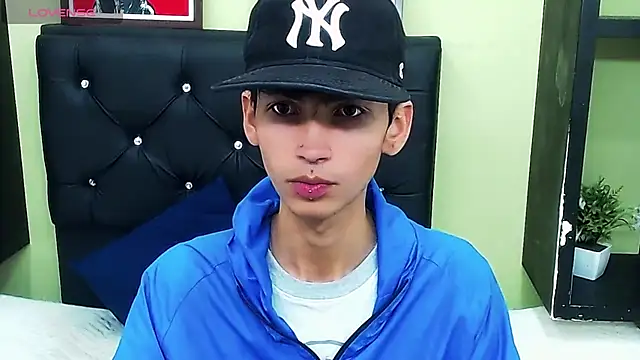 ttimy x boy online show from 01-17-25, 10:56