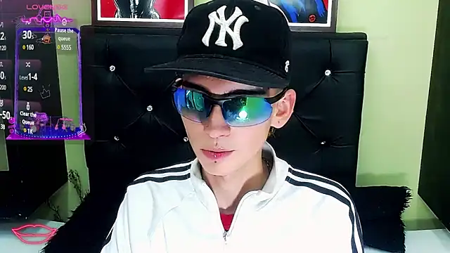 ttimy x boy online show from 03-08-25, 11:49