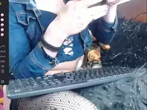 lorenitha 20 online show from 01-31-25, 10:52