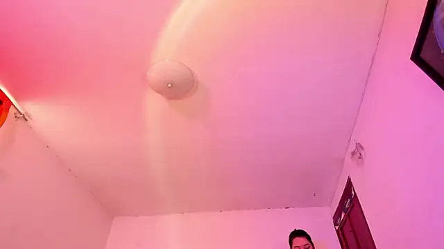 Miss oliviaa online show from 09-23-25, 04:54