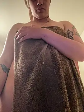 Miss oliviaa online show from 02-18-26, 06:48