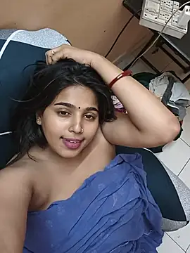 Snapshot of Sweet-Rani chatting on 05-29-26, 04:27 Sweet-Rani online show from 05-29-26, 04:27