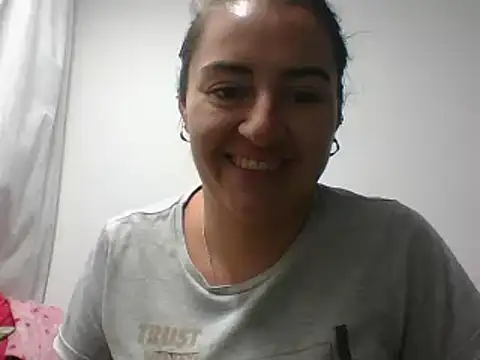  karlie kloss  online show from 12-10-24, 12:06