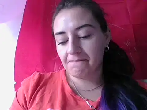  karlie kloss  online show from 02-25-25, 07:14