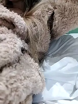 fofinhaa12 online show from 02-06-26, 01:10