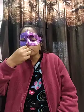 Snapshot of bigtitsqueen chatting on 12-19-24, 03:40 bigtitsqueen online show from 12-19-24, 03:40