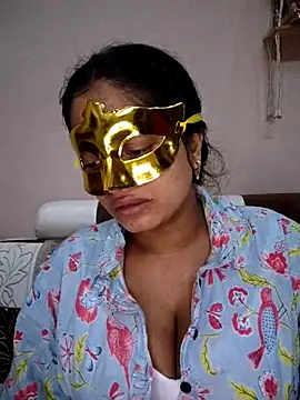 Snapshot of bigtitsqueen chatting on 11-06-25, 04:46 bigtitsqueen online show from 11-06-25, 04:46