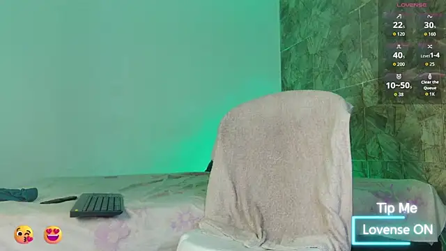 Snapshot of mikejaybra chatting on 11-19-25, 05:57 mikejaybra online show from 11-19-25, 05:57