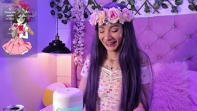 Snapshot of lauren_evans96 chatting on 10-15-25, 02:44 lauren evans96 online show from 10-15-25, 02:44