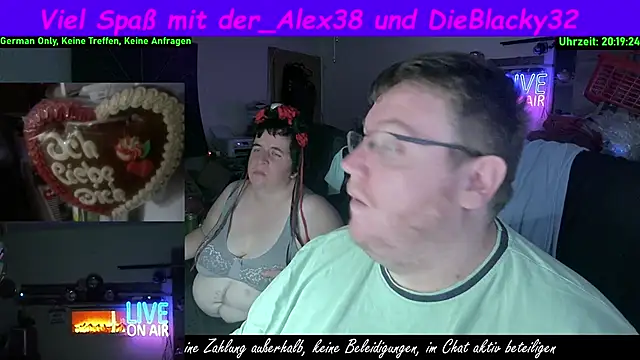 Snapshot of der_alex38 chatting on 10-11-25, 06:17 der alex38 online show from 10-11-25, 06:17