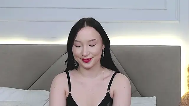 Snapshot of LeilaLow chatting on 01-23-25, 06:14 LeilaLow online show from 01-23-25, 06:14