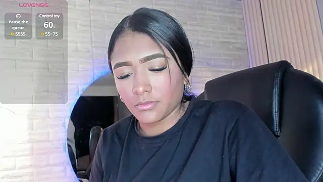 Snapshot of nicole__parker1 chatting on 02-18-25, 12:28 nicole parker1 online show from 02-18-25, 12:28