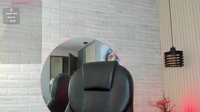 Snapshot of nicole__parker1 chatting on 03-13-25, 12:46 nicole parker1 online show from 03-13-25, 12:46