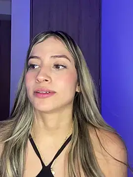 Issabela G1 online show from 03-06-25, 01:05