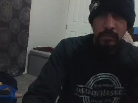 Snapshot of Curved4Pleasure chatting on 01-19-25, 03:50 Curved4Pleasure online show from 01-19-25, 03:50