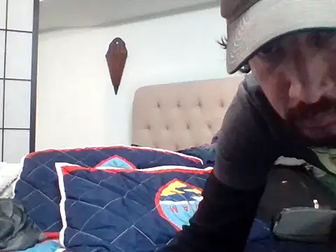 Snapshot of Curved4Pleasure chatting on 03-14-25, 06:18 Curved4Pleasure online show from 03-14-25, 06:18