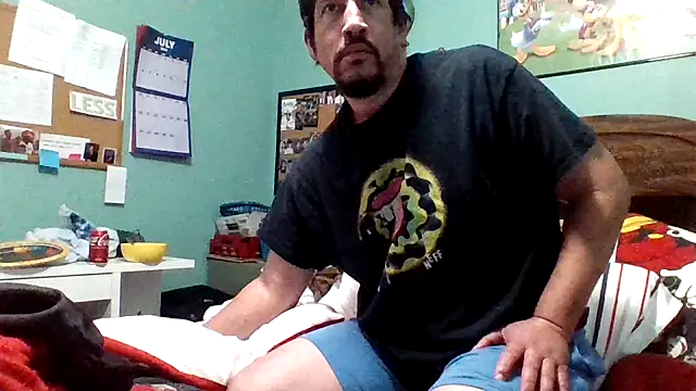 Snapshot of Curved4Pleasure chatting on 10-28-25, 10:45 Curved4Pleasure online show from 10-28-25, 10:45