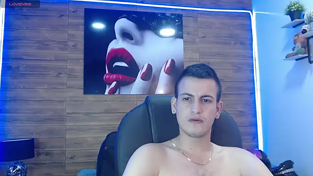 Snapshot of Cerokershelby chatting on 01-13-25, 11:38 Cerokershelby online show from 01-13-25, 11:38