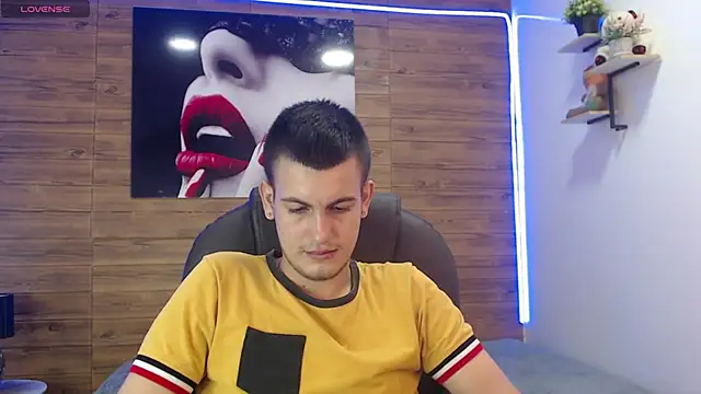 Snapshot of Cerokershelby chatting on 01-19-25, 05:26 Cerokershelby online show from 01-19-25, 05:26