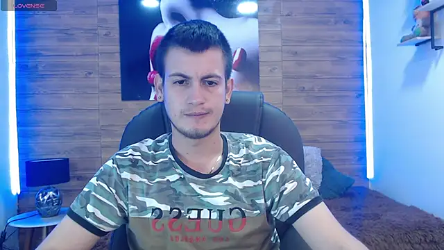 Snapshot of Cerokershelby chatting on 03-13-25, 05:43 Cerokershelby online show from 03-13-25, 05:43