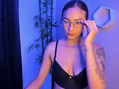 Snapshot of ASIAM_BRUNET chatting on 05-04-26, 11:56 ASIAM BRUNET online show from 05-04-26, 11:56