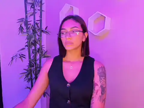 Snapshot of ASIAM_BRUNET chatting on 05-12-26, 04:04 ASIAM BRUNET online show from 05-12-26, 04:04