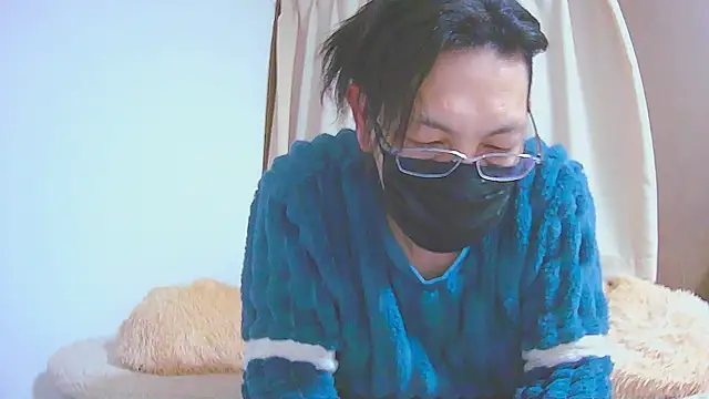 Snapshot of Hideen-real-face chatting on 02-23-25, 11:55 Hideen-real-face online show from 02-23-25, 11:55