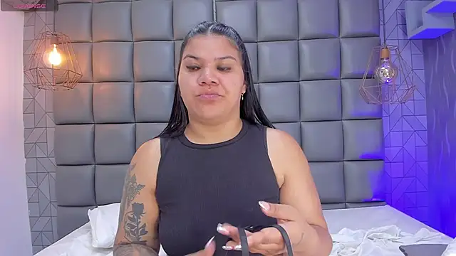 Snapshot of mile_uribe chatting on 01-30-25, 10:19 mile uribe online show from 01-30-25, 10:19