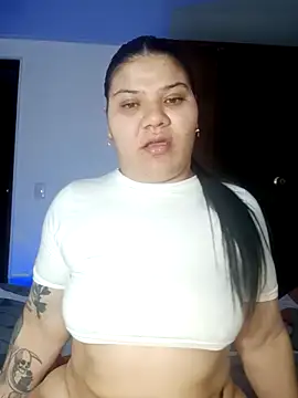 Snapshot of mile_uribe chatting on 12-15-25, 07:12 mile uribe online show from 12-15-25, 07:12