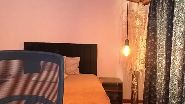 ChloeTurner  online show from 04-03-26, 01:09