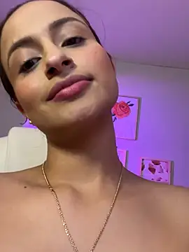 Elena Ruiz online show from 01-11-25, 11:13