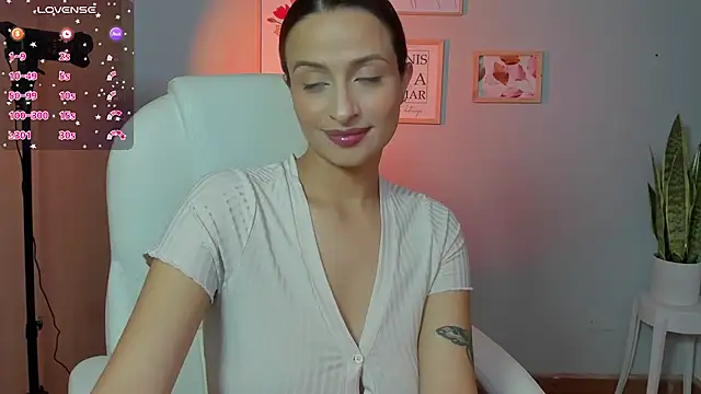 Elena Ruiz online show from 02-22-25, 11:46