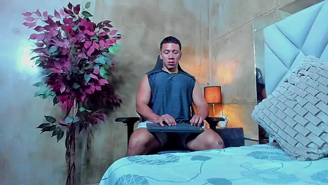 marc ginale online show from 10-28-25, 01:20